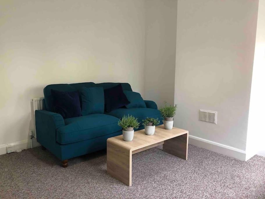 Apartament Garden Flat In Central Location Londra
