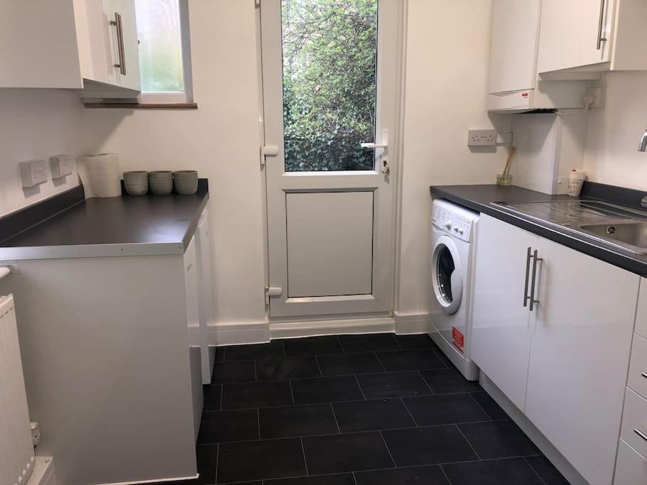 Garden Flat In Central Location Apartament