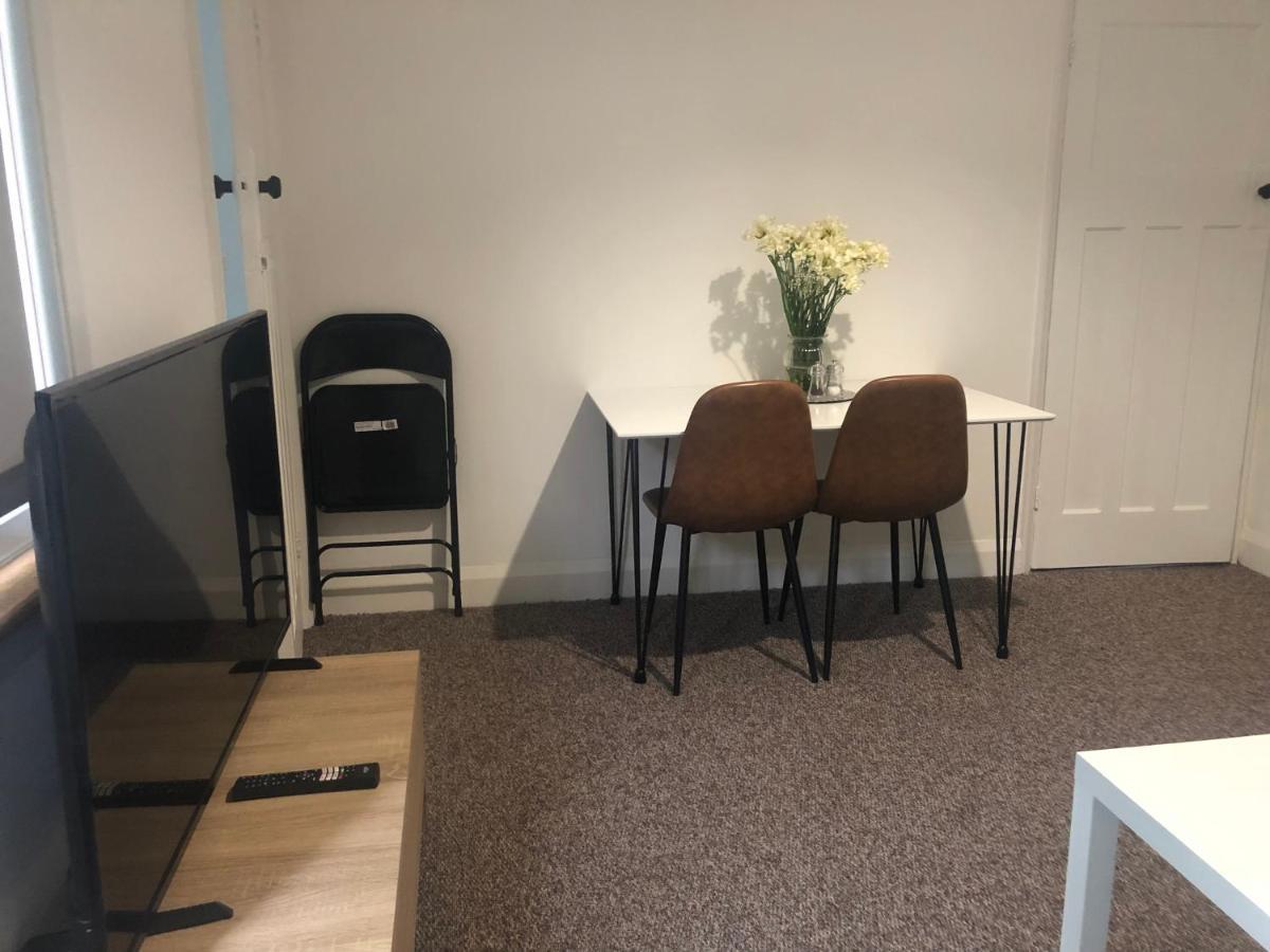 Apartament Garden Flat In Central Location *